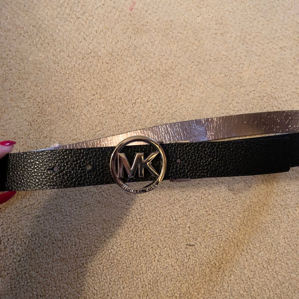 Michael Kors reversible black and platinum belt